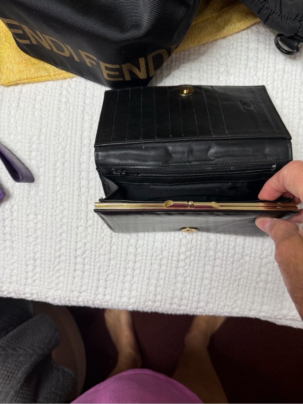 Fashion Black Quilted CC Leather Wallet - Picture 2 of 3